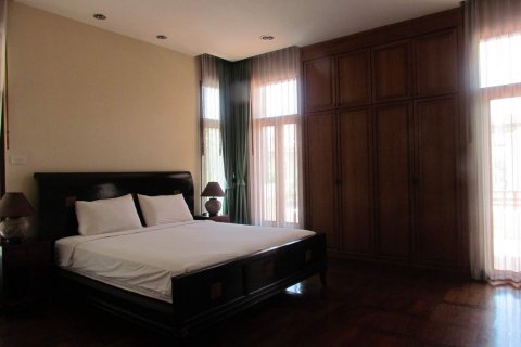 House in Pattaya, Thailand 5 bedrooms № 45552 - photo 9