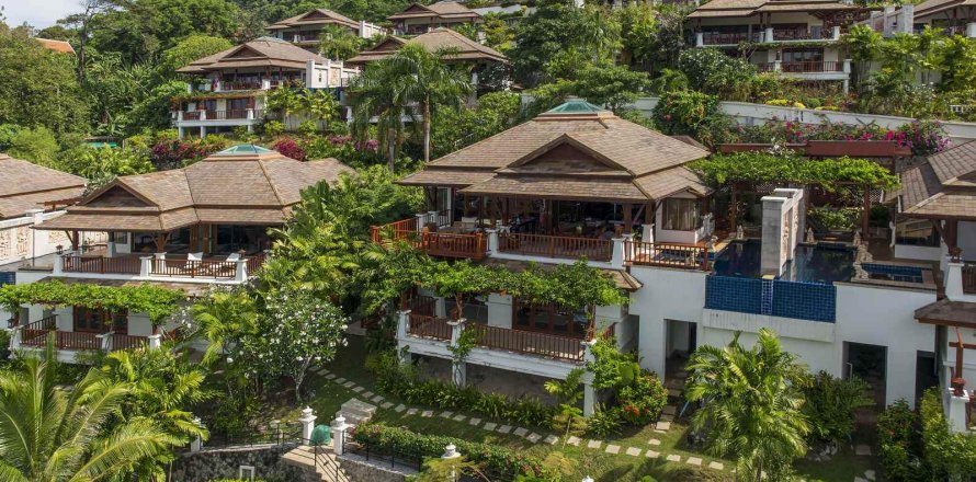 Villa in Patong, Thailand 3 bedrooms № 44914