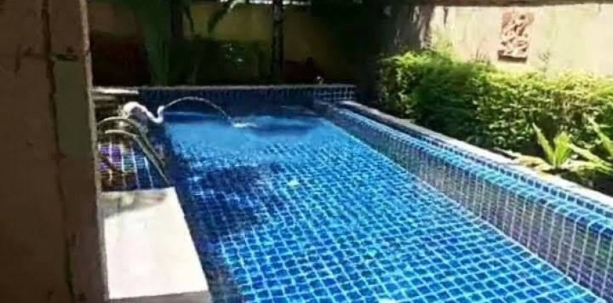 House in Pattaya, Thailand 4 bedrooms № 45547