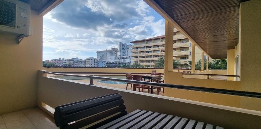 Studio in the Condo in Bang Lamung, Thailand  № 45704