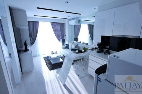 Condo in Pattaya, Thailand, 1 bedroom  № 45075 - photo 1