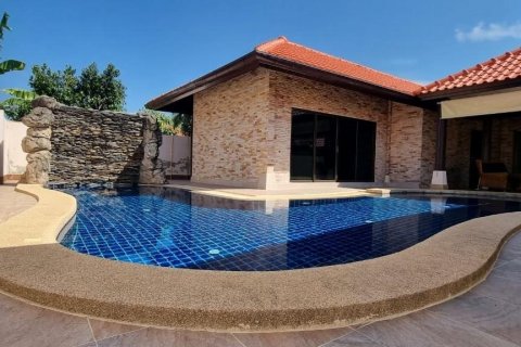 House in Sattahip, Thailand 3 bedrooms № 46203 - photo 1