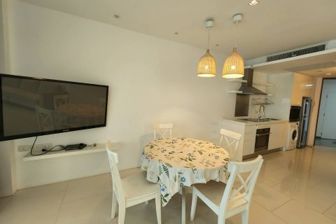 Condo in Pattaya, Thailand, 2 bedrooms  № 45405 - photo 2