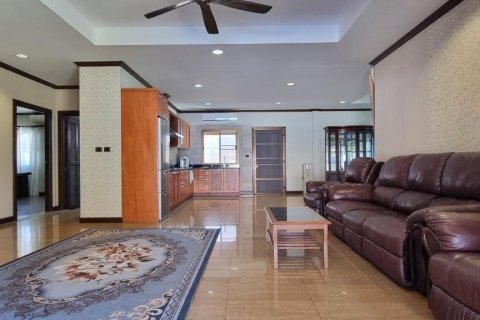 House in Sattahip, Thailand 3 bedrooms № 46203 - photo 4