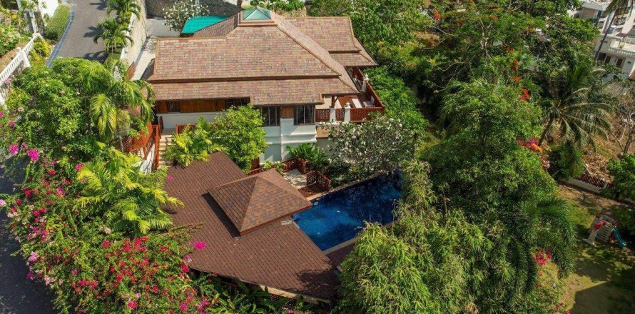 Villa in Patong, Thailand 3 bedrooms № 5145