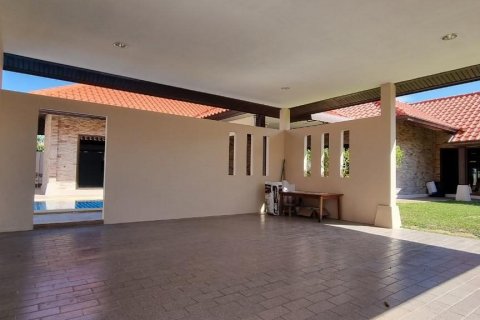 House in Sattahip, Thailand 3 bedrooms № 46203 - photo 26