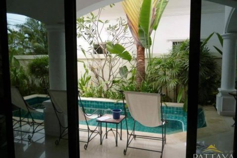 House in Pattaya, Thailand 3 bedrooms № 45477 - photo 9