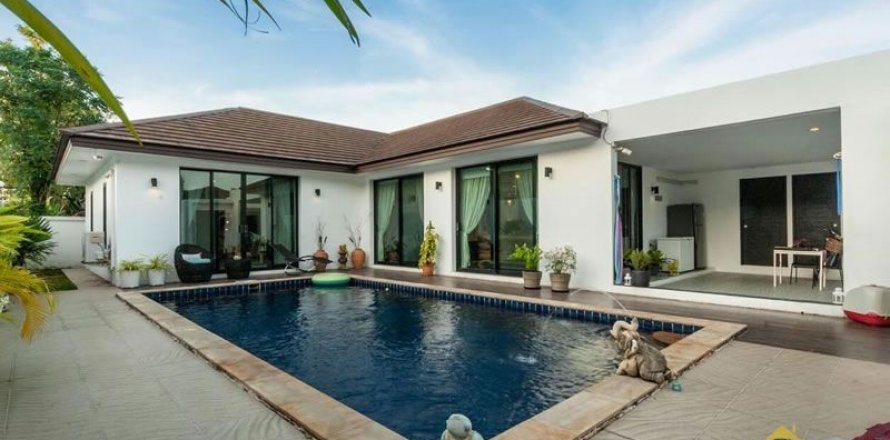 House in Pattaya, Thailand 3 bedrooms № 45472