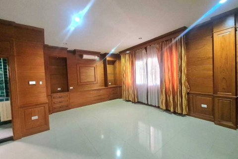 House in Bang Lamung, Thailand 3 bedrooms № 46196 - photo 8