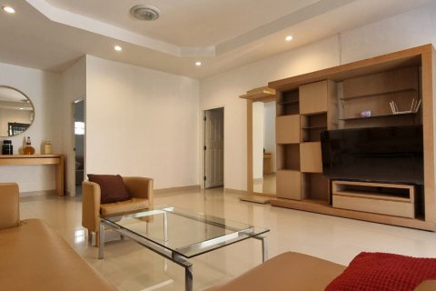 House in Bang Lamung, Thailand 4 bedrooms № 46307 - photo 5