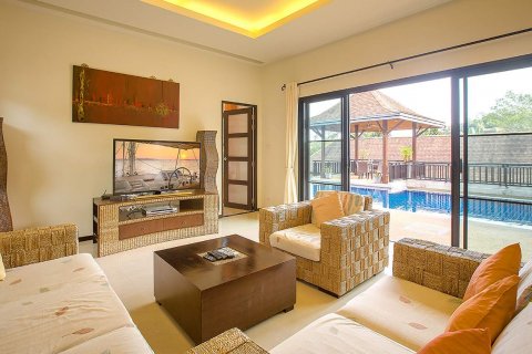 Villa on Nai Harn Beach, Thailand 4 bedrooms № 46495 - photo 9