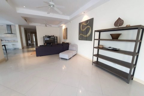 Townhouse in Bang Tao, Thailand 4 bedrooms № 46643 - photo 11
