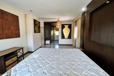 House in Bang Lamung, Thailand 3 bedrooms № 47090 - photo 19