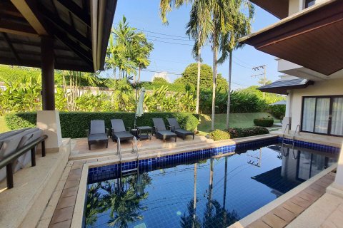 Townhouse in Bang Tao, Thailand 4 bedrooms № 46643 - photo 2