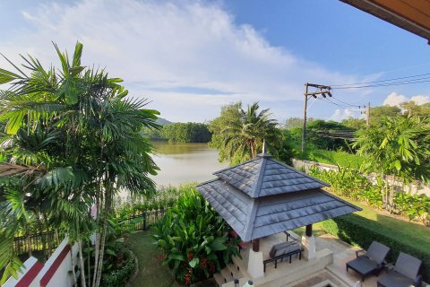 Townhouse in Bang Tao, Thailand 4 bedrooms № 46643 - photo 1
