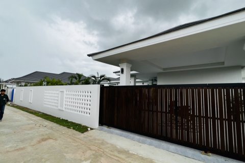 Villa in Hua Hin, Thailand 3 bedrooms № 47166 - photo 5