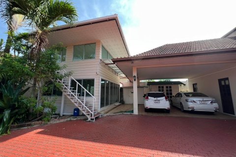 Villa in Hua Hin, Thailand 5 bedrooms № 46989 - photo 13