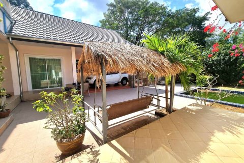 House in Bang Lamung, Thailand 5 bedrooms № 47153 - photo 7