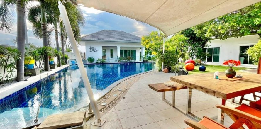 House in Hua Hin, Thailand 5 bedrooms № 46554