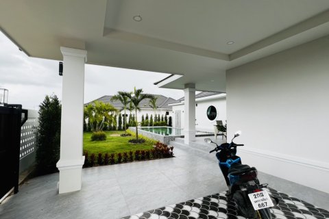 Villa in Hua Hin, Thailand 3 bedrooms № 47166 - photo 13