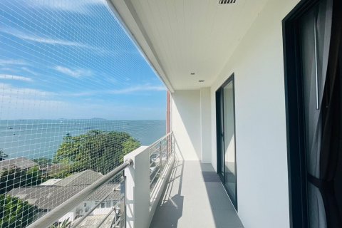 Condo in Si Racha, Thailand, 1 bedroom  № 47158 - photo 12