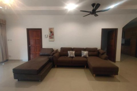 House in Bang Lamung, Thailand 3 bedrooms № 46550 - photo 6