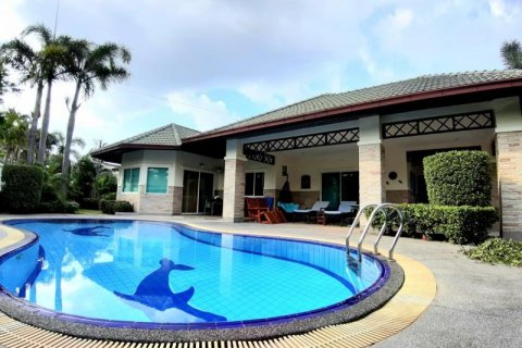 House in Pattaya, Thailand 3 bedrooms № 46589 - photo 1