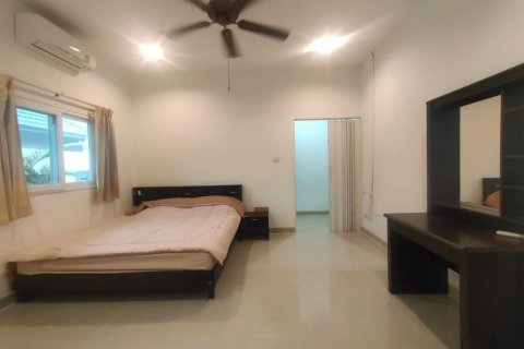 House in Bang Lamung, Thailand 3 bedrooms № 46550 - photo 16