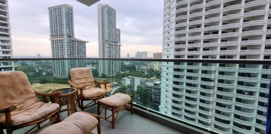 Studio in the Condo in Pattaya, Thailand in Wong Amat Tower  № 46740