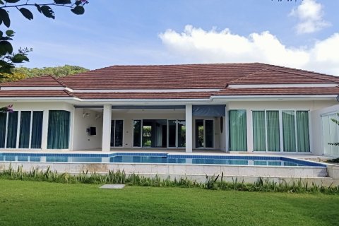 Villa in Hua Hin, Thailand 3 bedrooms № 46992 - photo 1