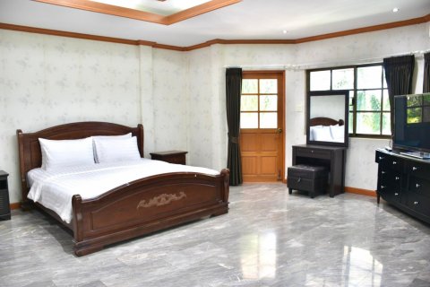 Villa in Hua Hin, Thailand 5 bedrooms № 47168 - photo 9
