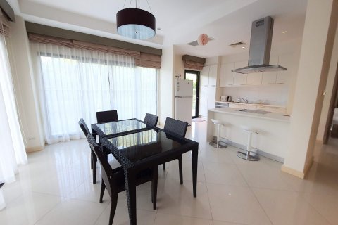 Townhouse in Bang Tao, Thailand 4 bedrooms № 46643 - photo 13