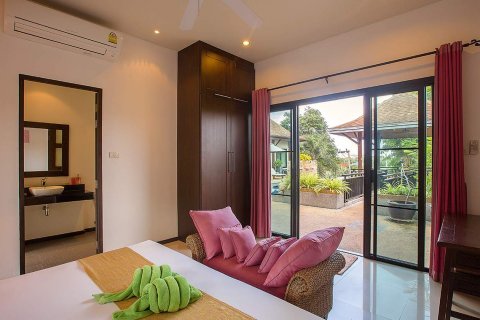 Villa on Nai Harn Beach, Thailand 4 bedrooms № 46495 - photo 16