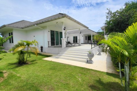 Villa in Hua Hin, Thailand 3 bedrooms № 46911 - photo 13