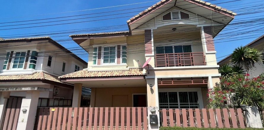 House in Bang Lamung, Thailand 3 bedrooms № 47090