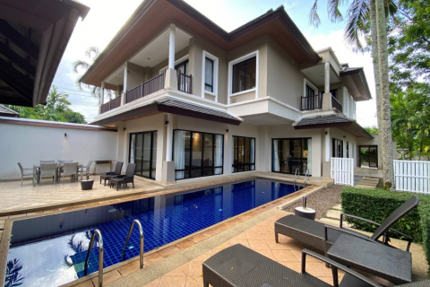 Townhouse in Bang Tao, Thailand 4 bedrooms № 46644 - photo 1