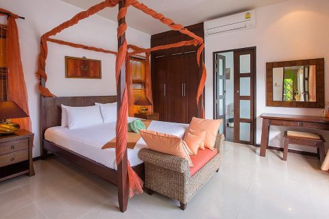 Villa on Nai Harn Beach, Thailand 4 bedrooms № 46495 - photo 14