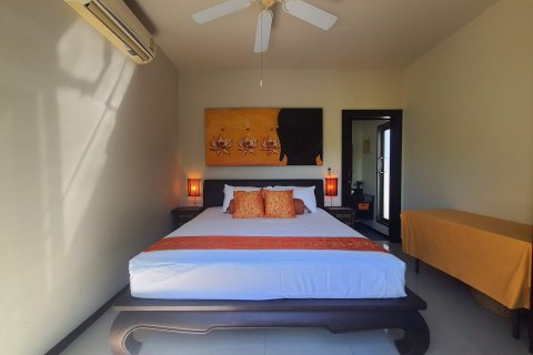 Villa on Nai Harn Beach, Thailand 4 bedrooms № 46919 - photo 14