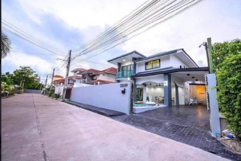 Villa on Jomtien Beach, Pattaya, Thailand 6 bedrooms № 46987 - photo 9