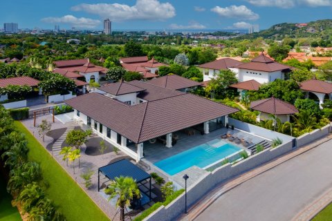 Villa in Hua Hin, Thailand 5 bedrooms № 47165 - photo 12