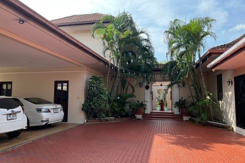 Villa in Hua Hin, Thailand 5 bedrooms № 46989 - photo 16