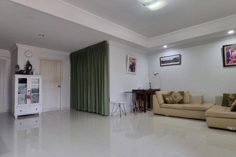 House in Bang Lamung, Thailand 5 bedrooms № 46500 - photo 15