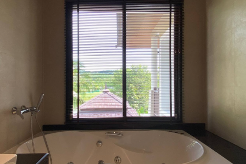 Townhouse in Bang Tao, Thailand 4 bedrooms № 46644 - photo 15