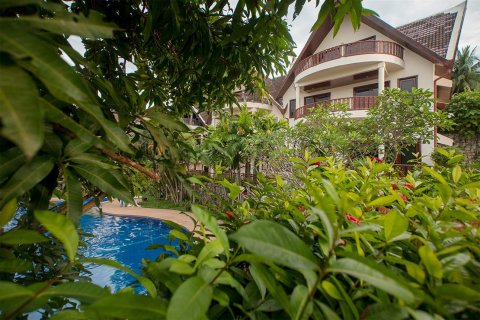 Townhouse in Patong, Thailand 3 bedrooms № 46494 - photo 2