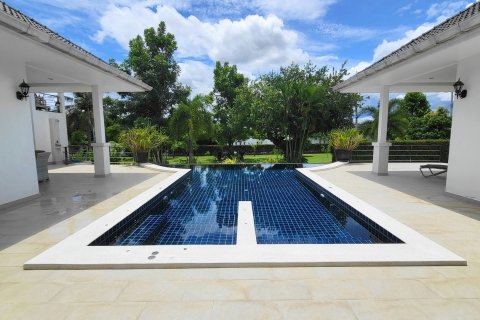 Villa in Hua Hin, Thailand 3 bedrooms № 46911 - photo 3